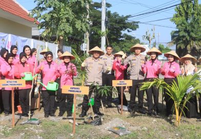 Gerakan Indonesia ASRI : Polres Probolinggo Gelar Aksi Penghijauan Pulihkan Lahan Kritis