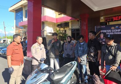 Polres Probolinggo Temukan dan Serahkan Motor yang Hilang, Korban Curanmor Tersenyum Riang