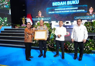 Wakapolri Bedah Buku “Gamifikasi Kekerasan dalam Teror Modern di Era Digital”, Tawarkan Cara Pandang Baru Membaca Ancaman di Era Digital