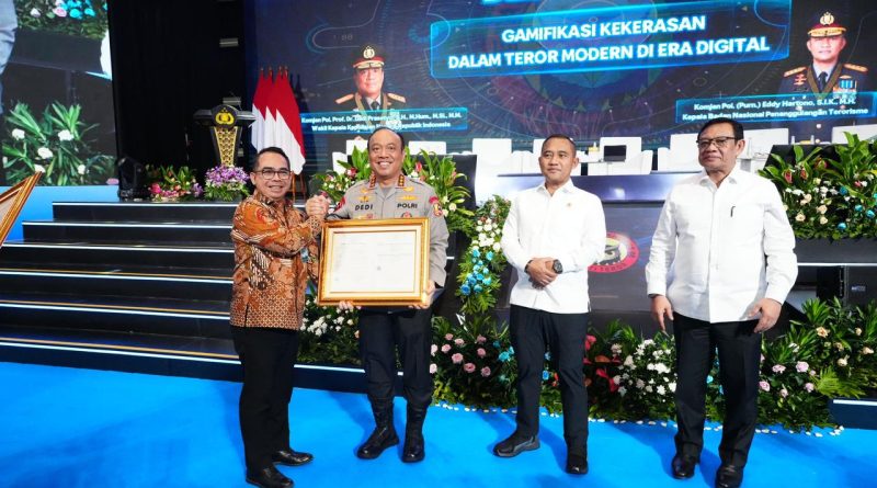 Wakapolri Bedah Buku “Gamifikasi Kekerasan dalam Teror Modern di Era Digital”, Tawarkan Cara Pandang Baru Membaca Ancaman di Era Digital