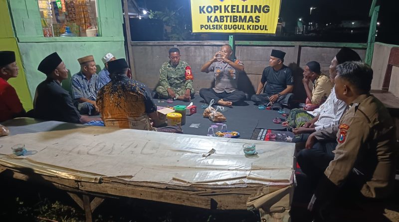 Wujud Nyata Kehadiran Polri di Tengah Masyarakat, Kapolsek Bugul Kidul Gelar Kopi Keliling Kamtibmas Dan Sosialisasi Call Center 110