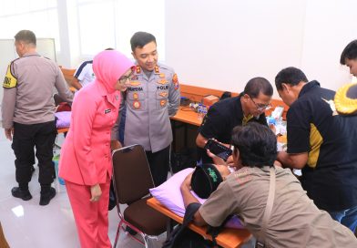 Senyum Bahagia Warnai Hari Bhayangkara ke-80 Saat Polres Ngawi Layani Ratusan Anak Khitanan Massal