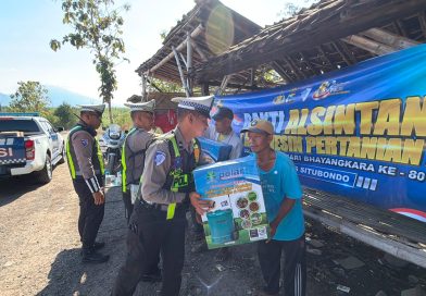 Sambut Hari Bhayangkara ke -80 Polres Situbondo Salurkan Bantuan Alsintan untuk Kelompok Tani